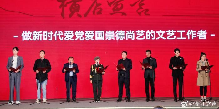 白宫刚为拜登思维敏锐度辩护 他又犯糊涂了！